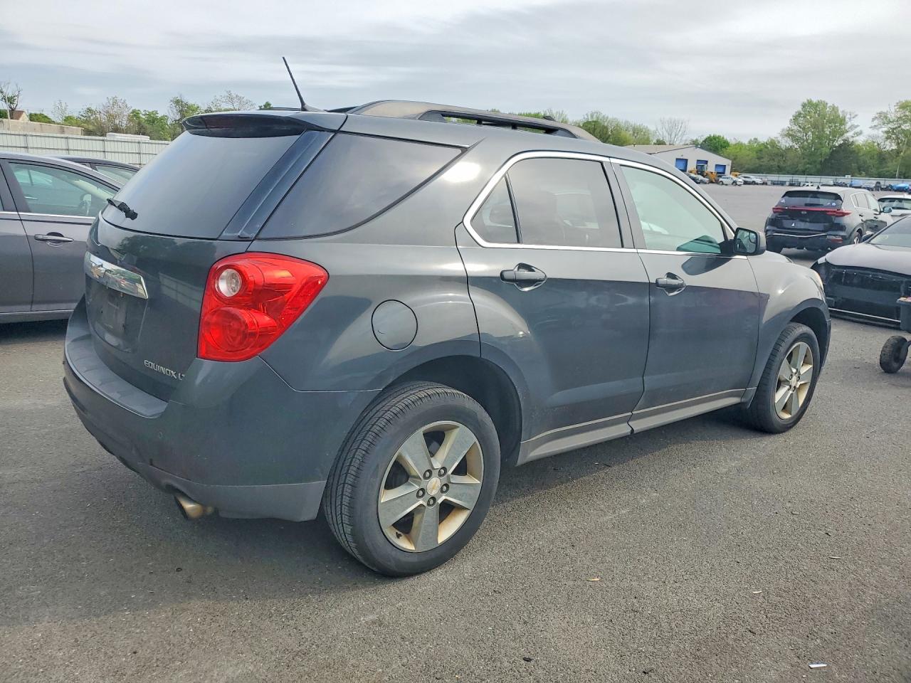 2013 CHEVROLET EQUINOX LT photo 5