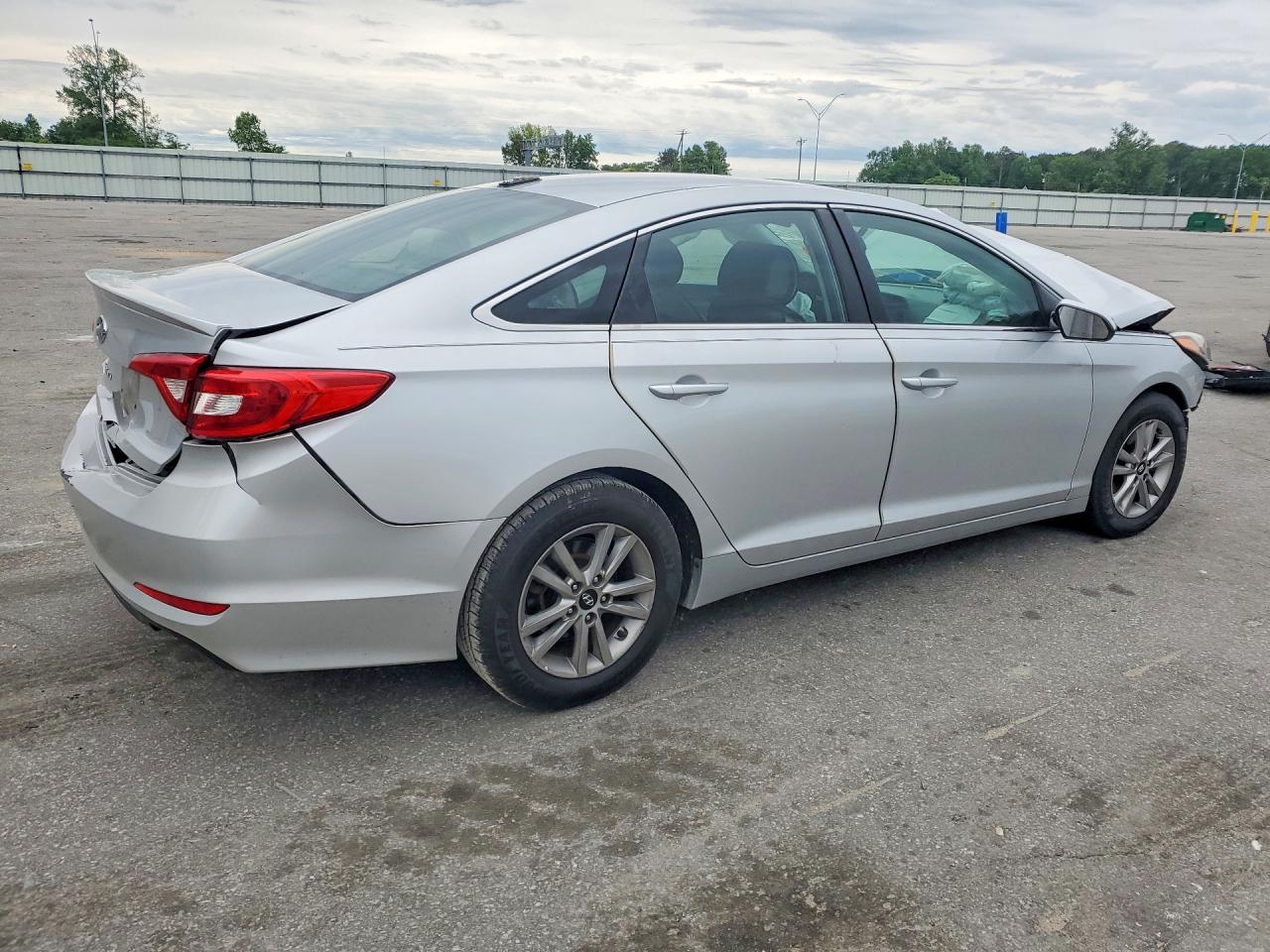 2016 HYUNDAI SONATA SE photo 5