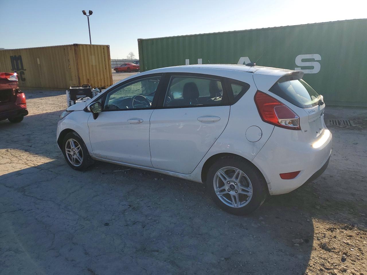 2018 FORD FIESTA SE photo 3