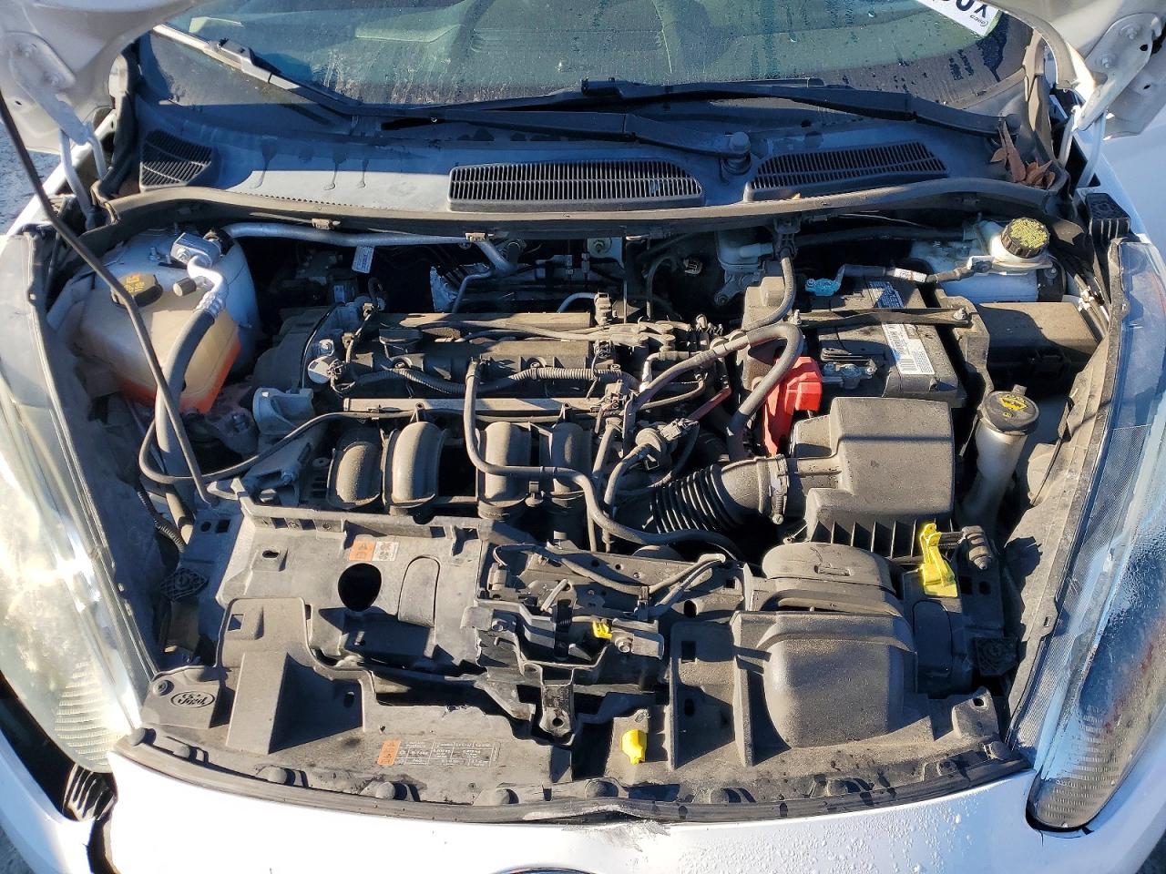 2018 FORD FIESTA SE photo 23