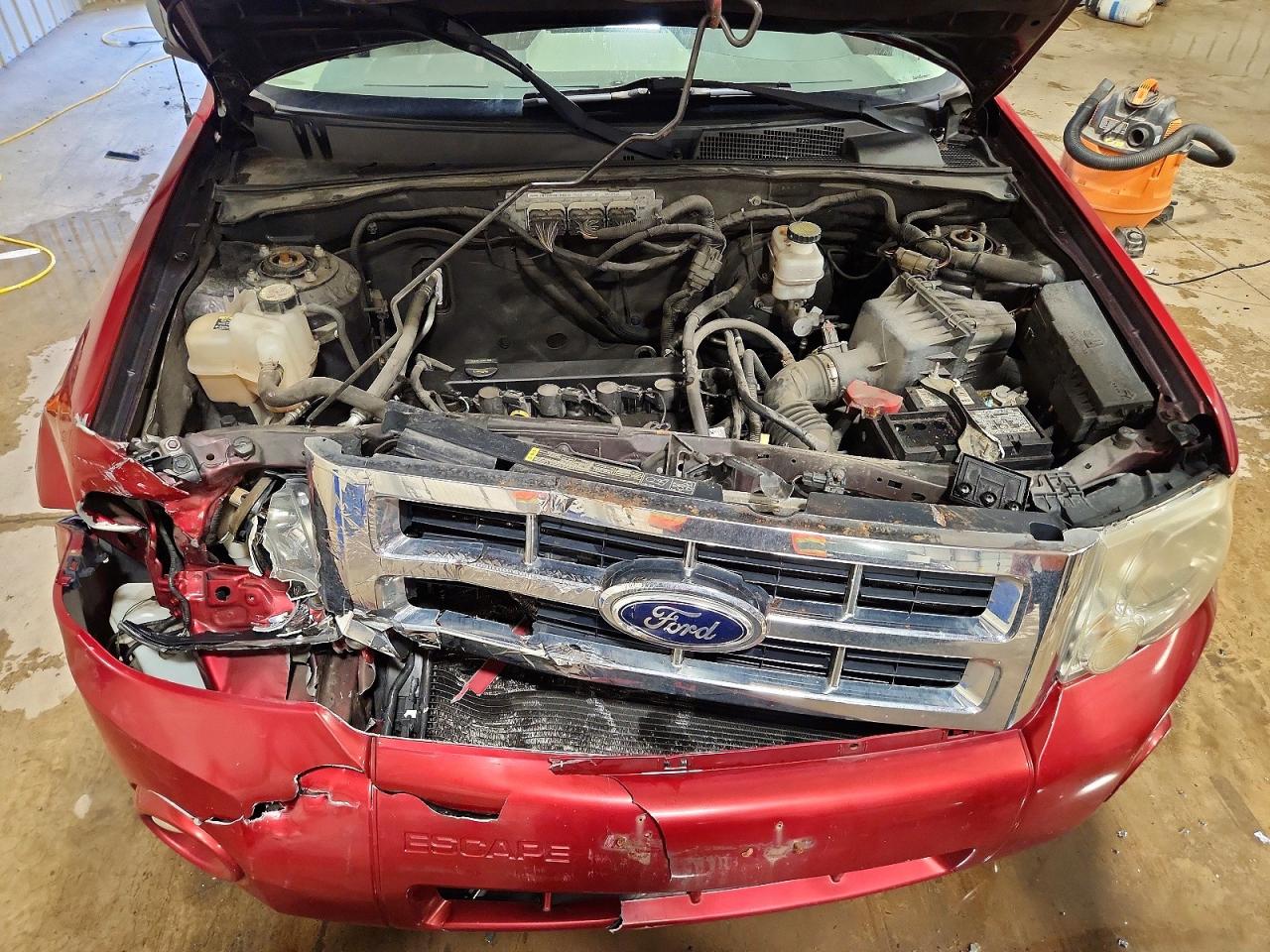 2012 FORD ESCAPE XLT photo 23