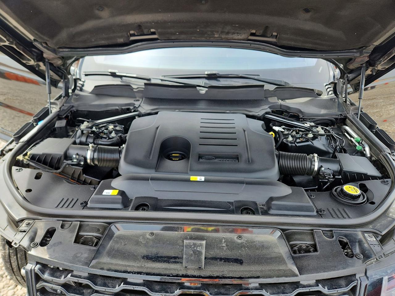 2020 LAND ROVER RANGE ROVER SPORT HST photo 23