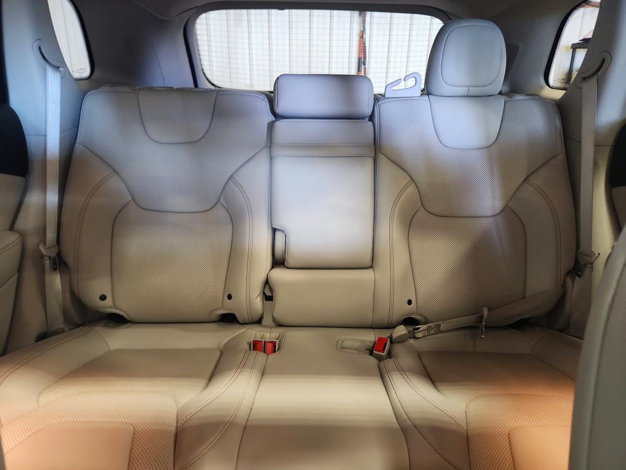 2019 JEEP CHEROKEE LIMITED photo 19