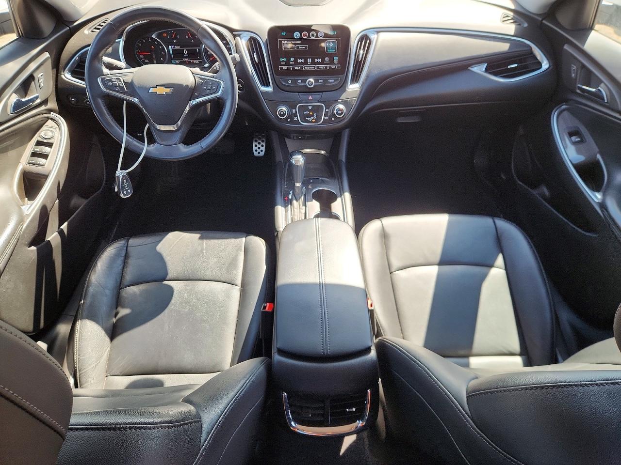 2017 CHEVROLET MALIBU LT photo 8