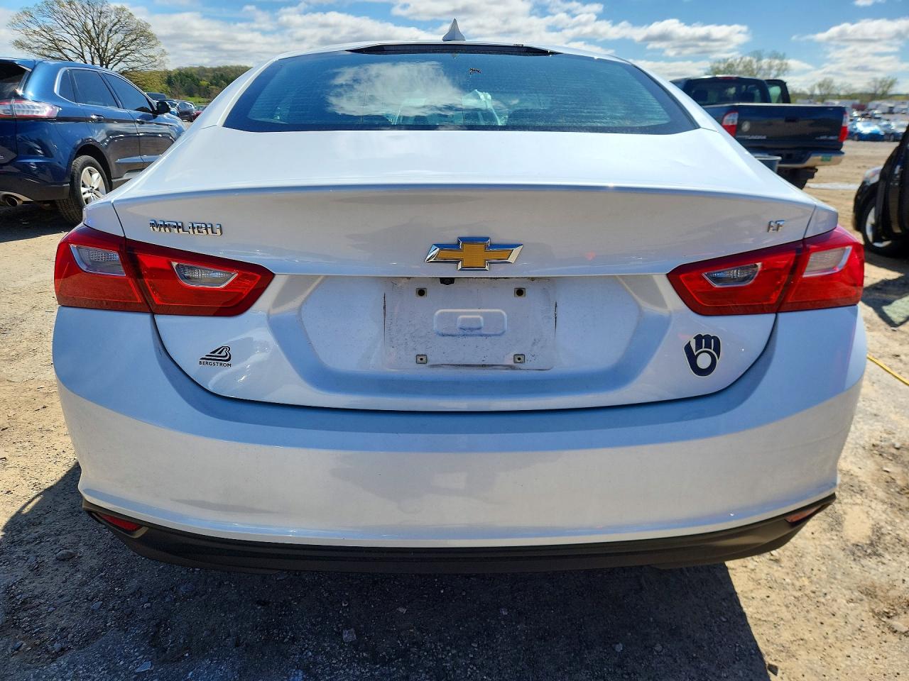 2017 CHEVROLET MALIBU LT photo 6