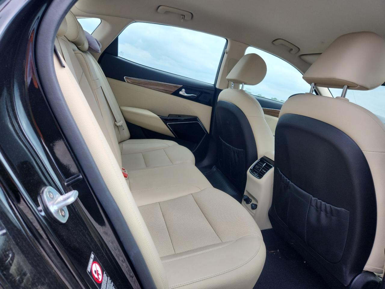 2017 KIA CADENZA PREMIUM photo 19