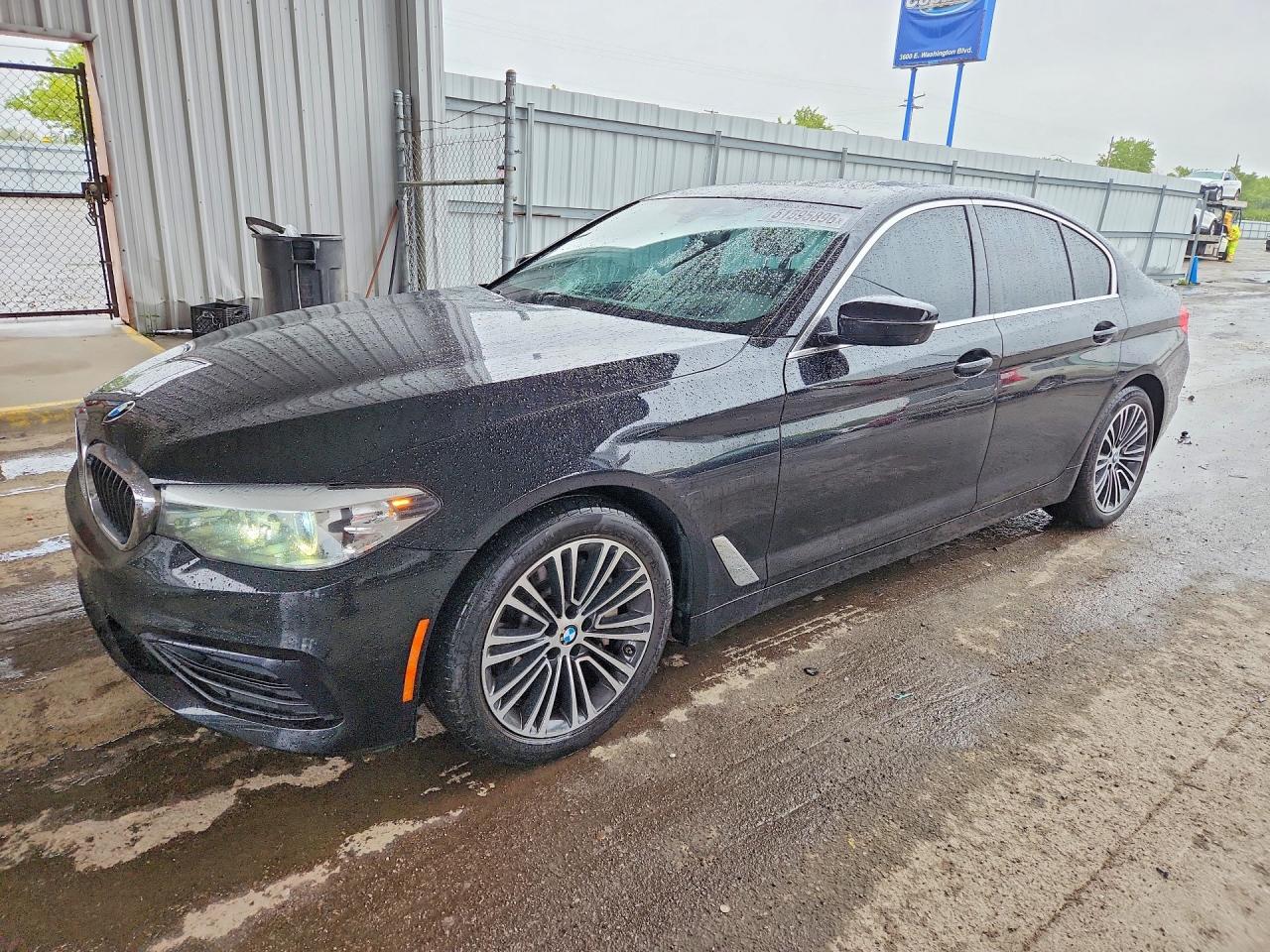 2019 BMW 530