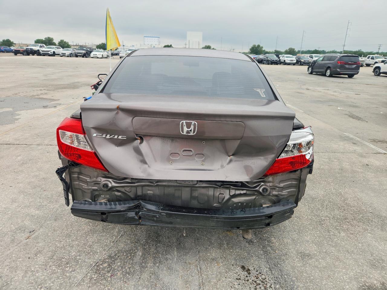 2012 HONDA CIVIC LX photo 11