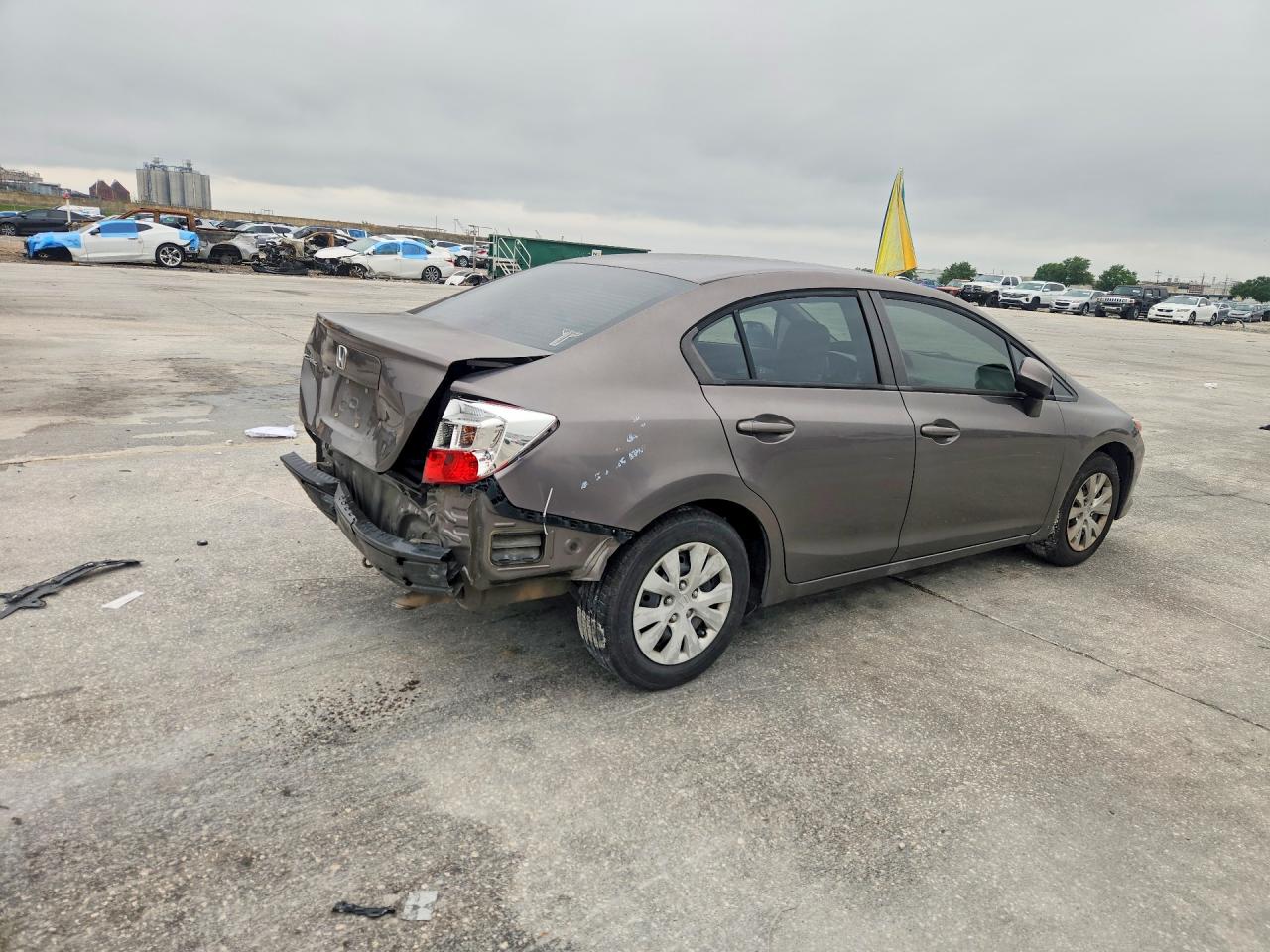 2012 HONDA CIVIC LX photo 5