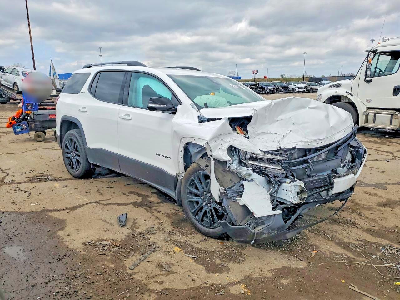 2023 GMC ACADIA SLT photo 4