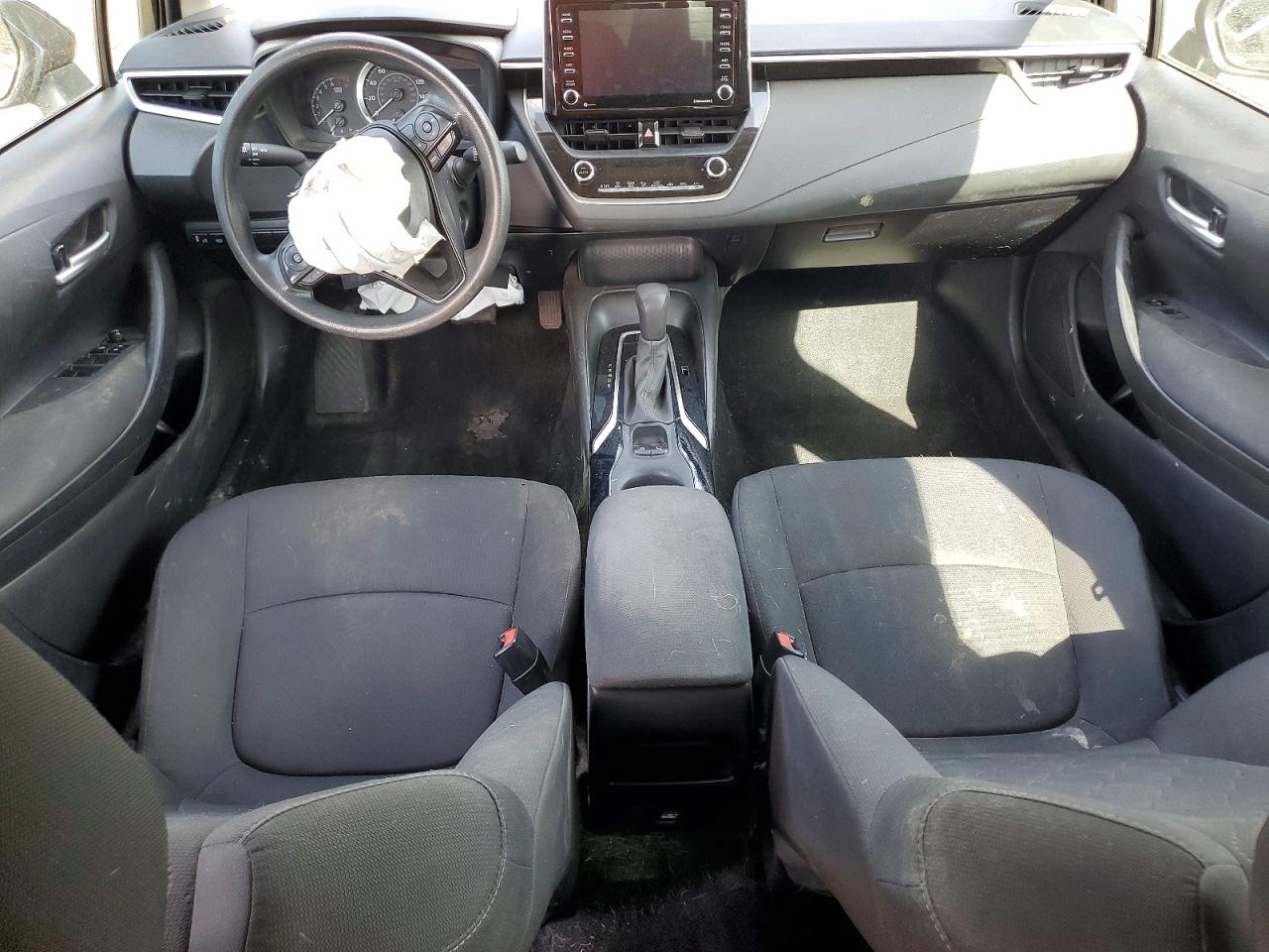 2021 TOYOTA COROLLA LE photo 15