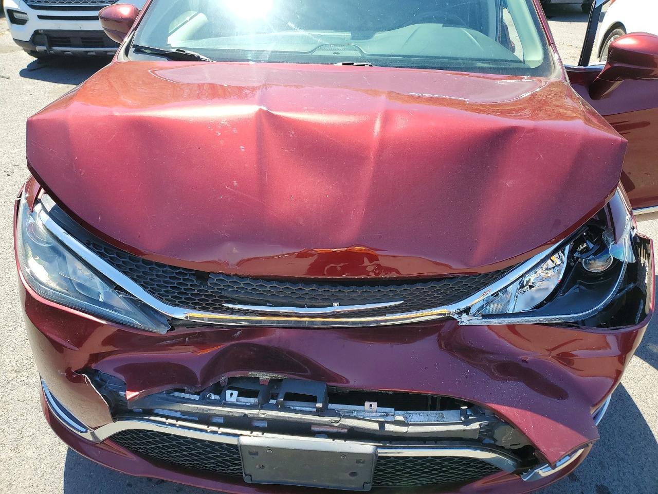 2019 CHRYSLER PACIFICA TOURING L photo 34