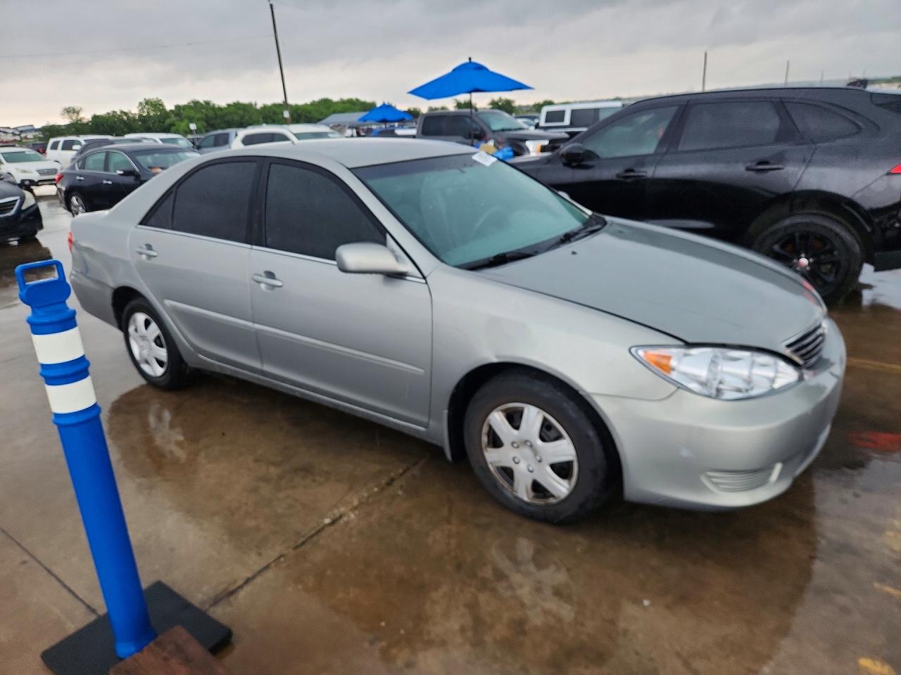2006 TOYOTA CAMRY LE photo 4