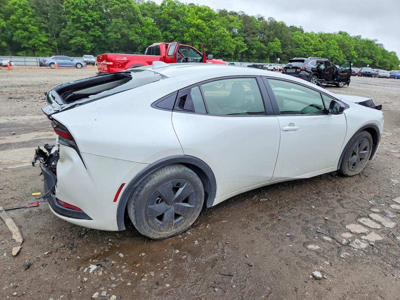 2024 TOYOTA PRIUS LE photo 3