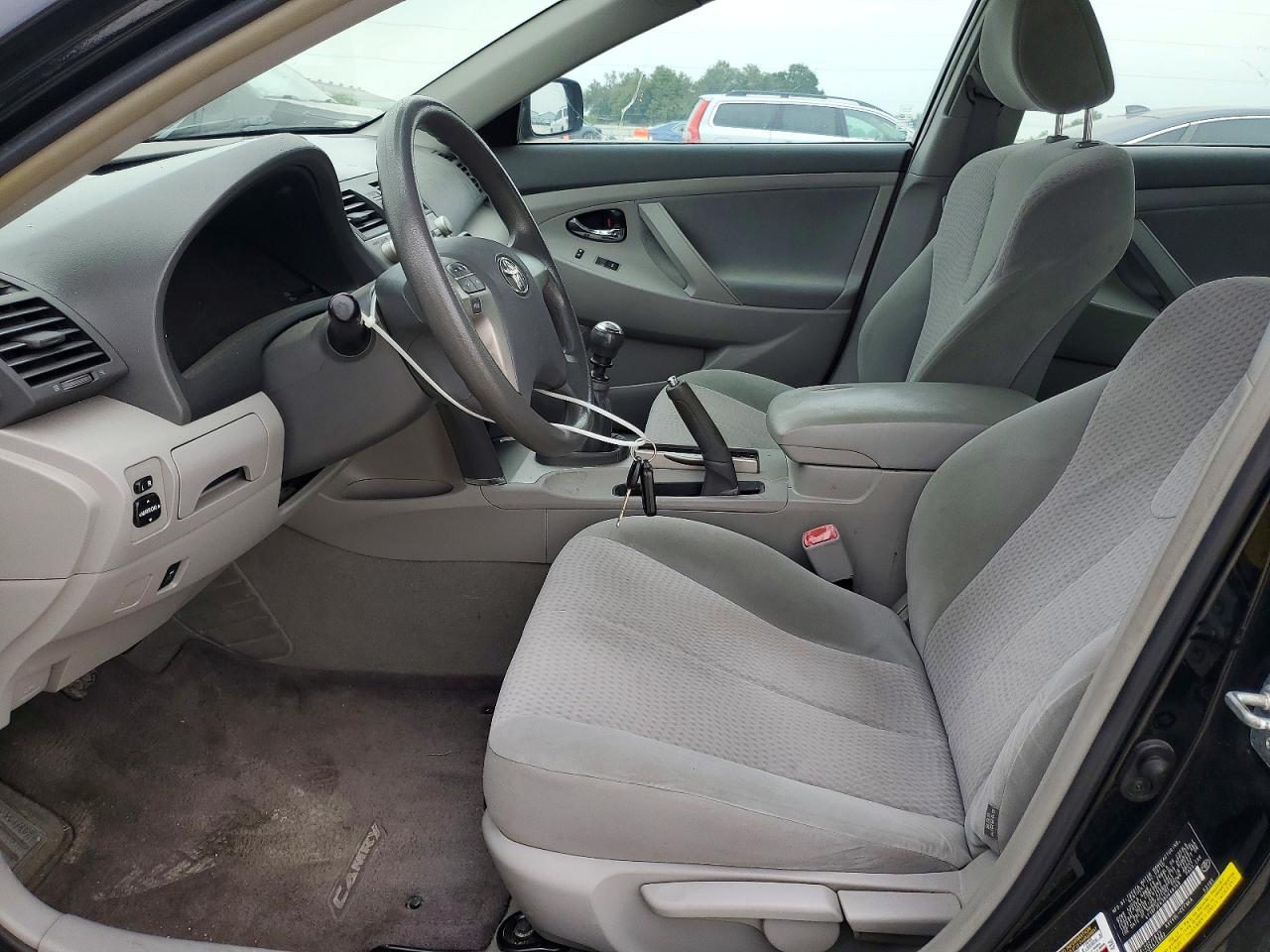 2011 TOYOTA CAMRY BASE photo 13