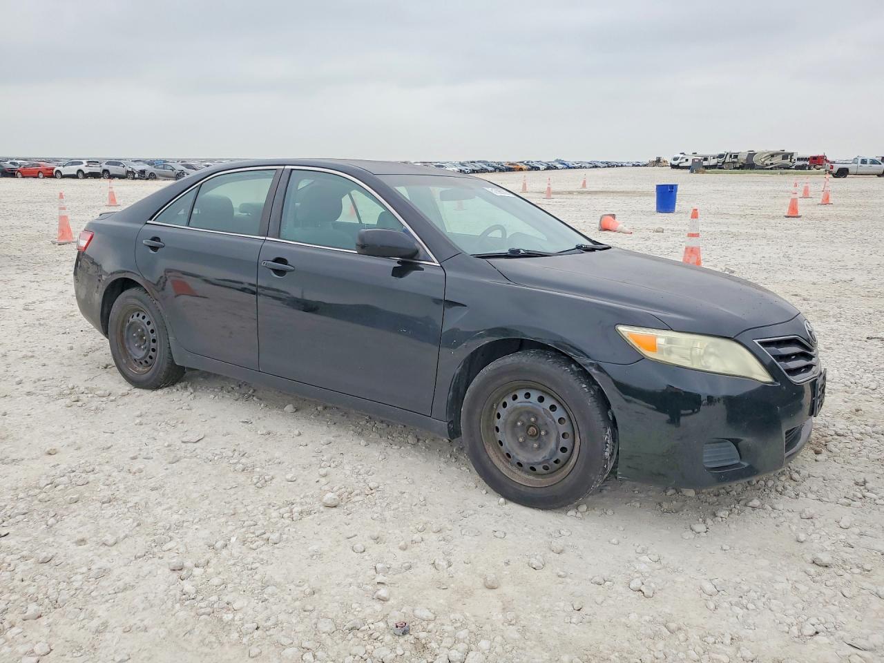 2011 TOYOTA CAMRY BASE photo 7
