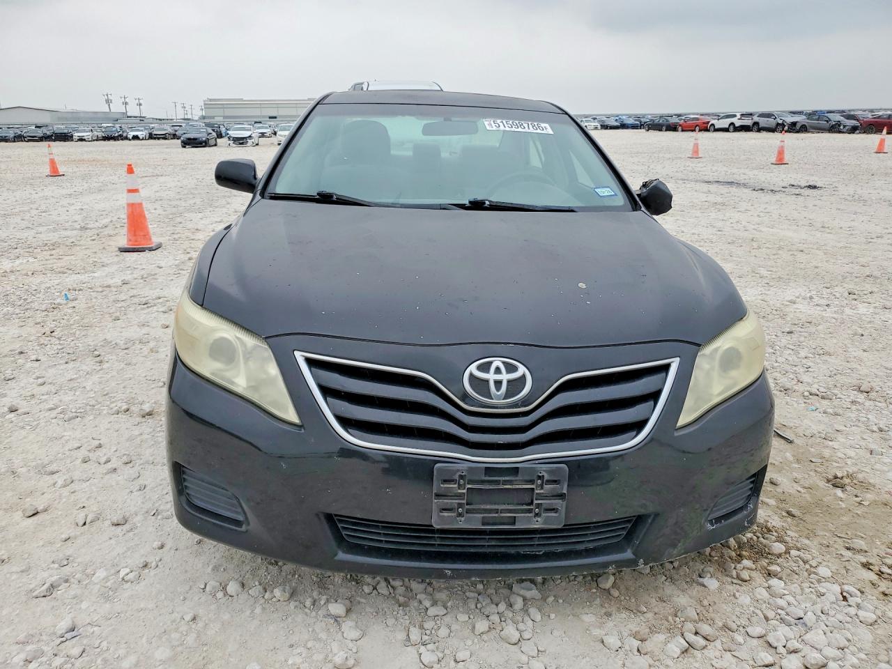 2011 TOYOTA CAMRY BASE photo 9