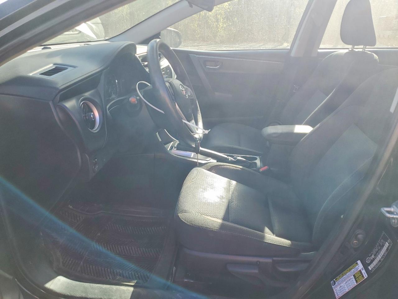 2017 TOYOTA COROLLA L photo 13