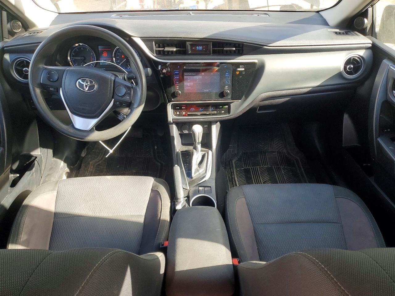 2017 TOYOTA COROLLA L photo 15