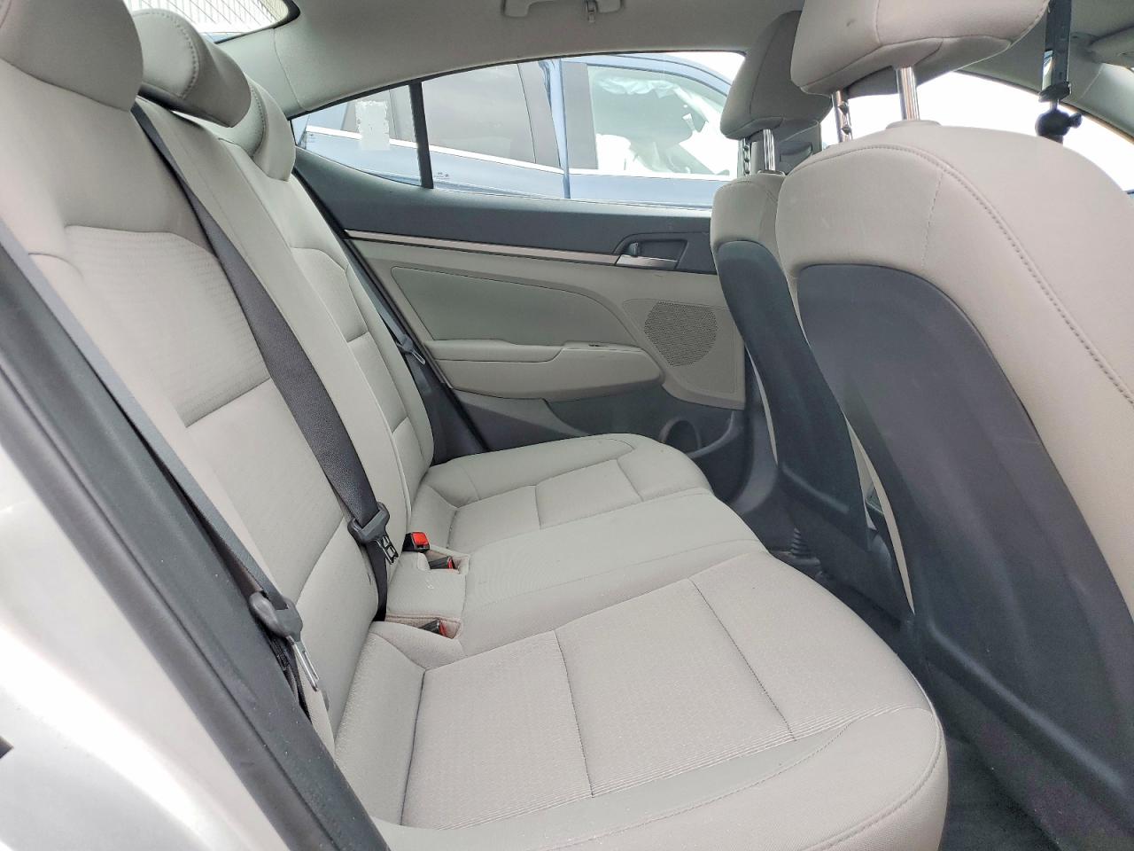 2018 HYUNDAI ELANTRA SEL photo 19