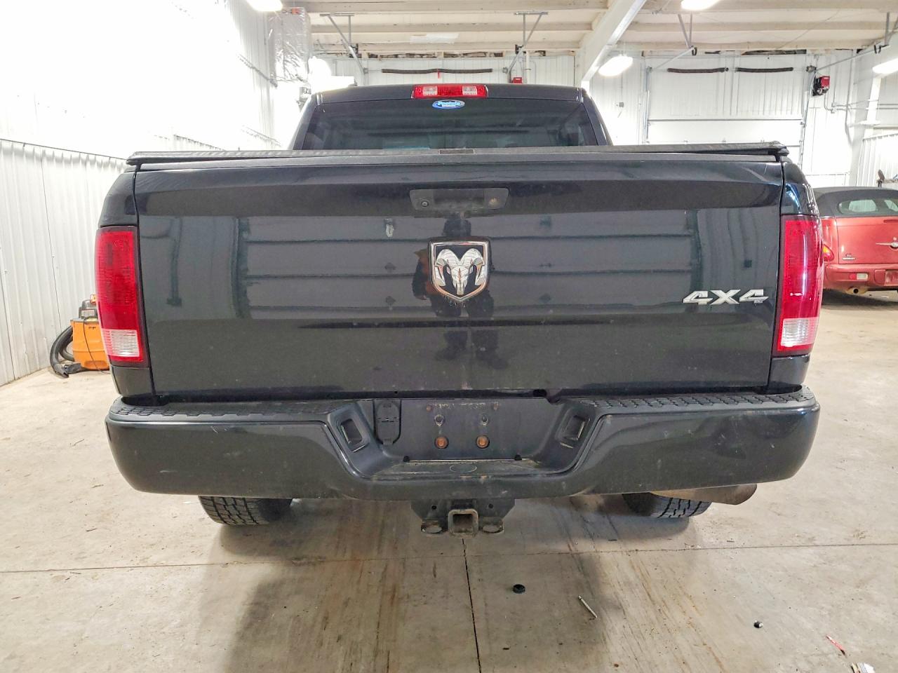 2015 RAM 1500 ST photo 11