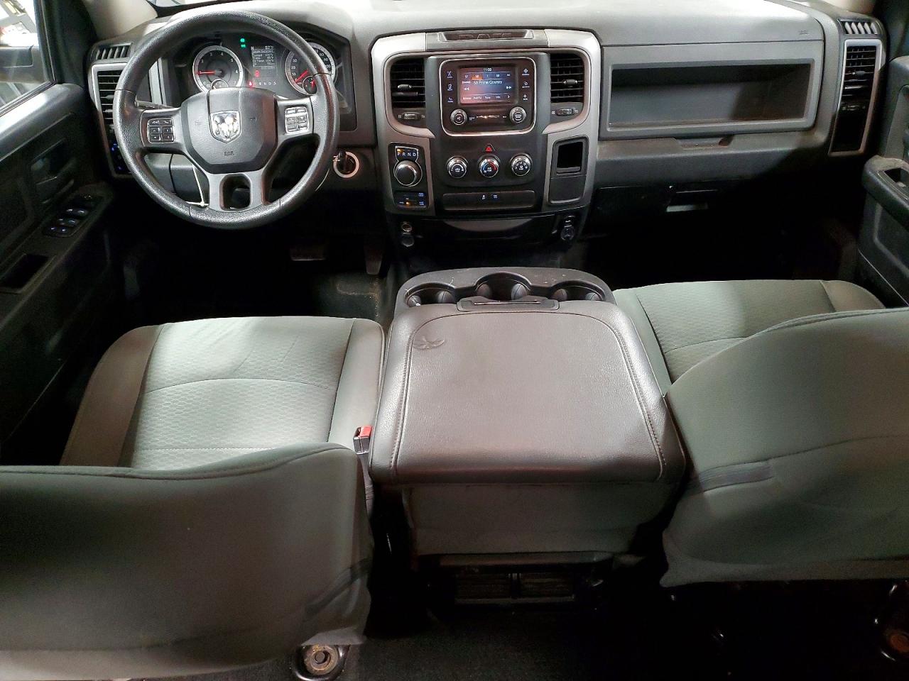 2015 RAM 1500 ST photo 15
