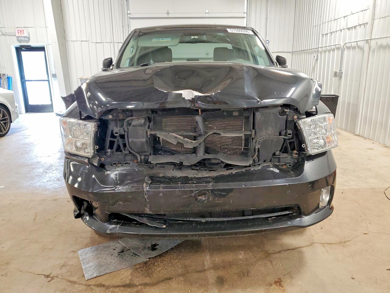 2015 RAM 1500 ST photo 9