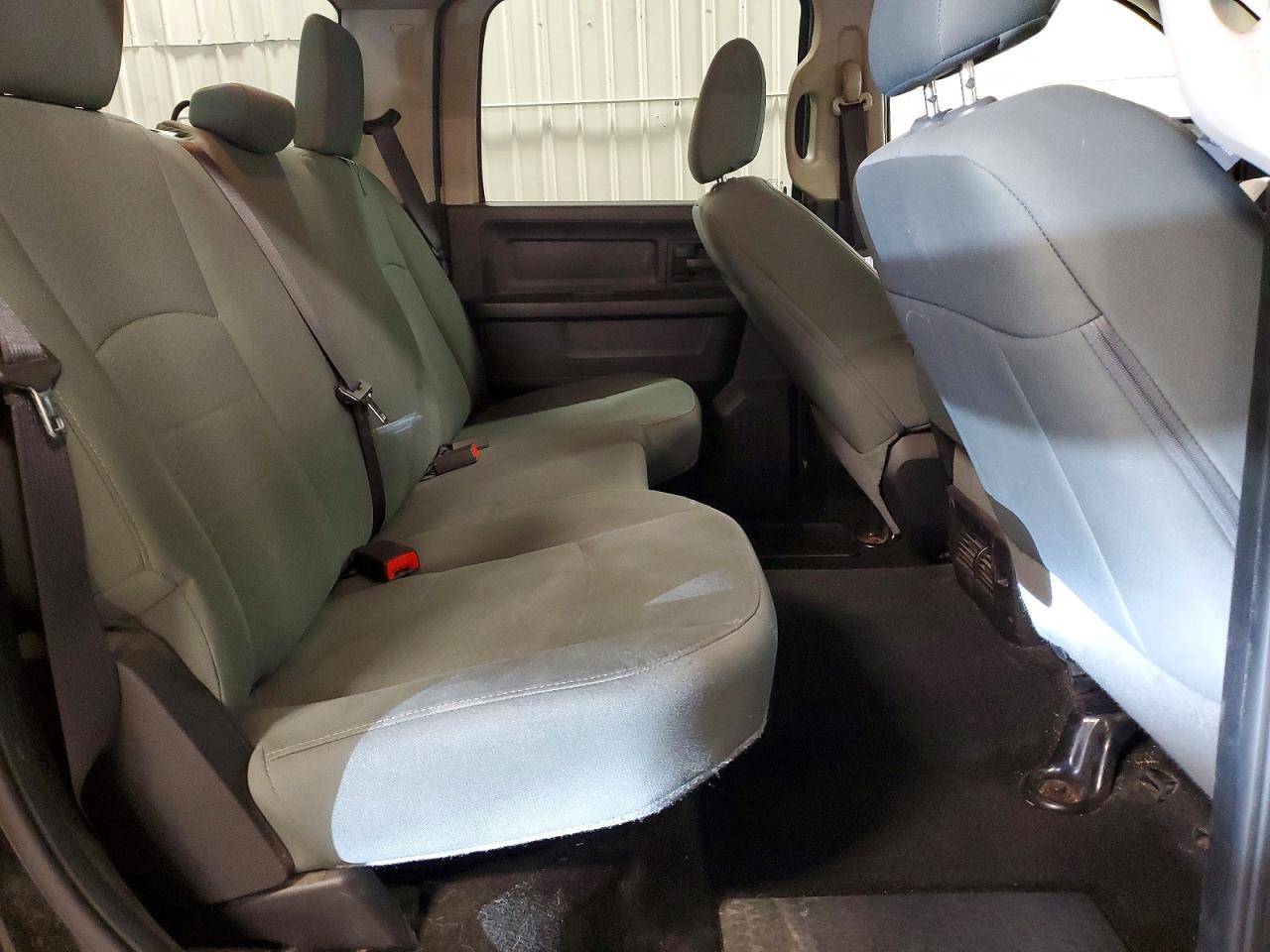 2015 RAM 1500 ST photo 19