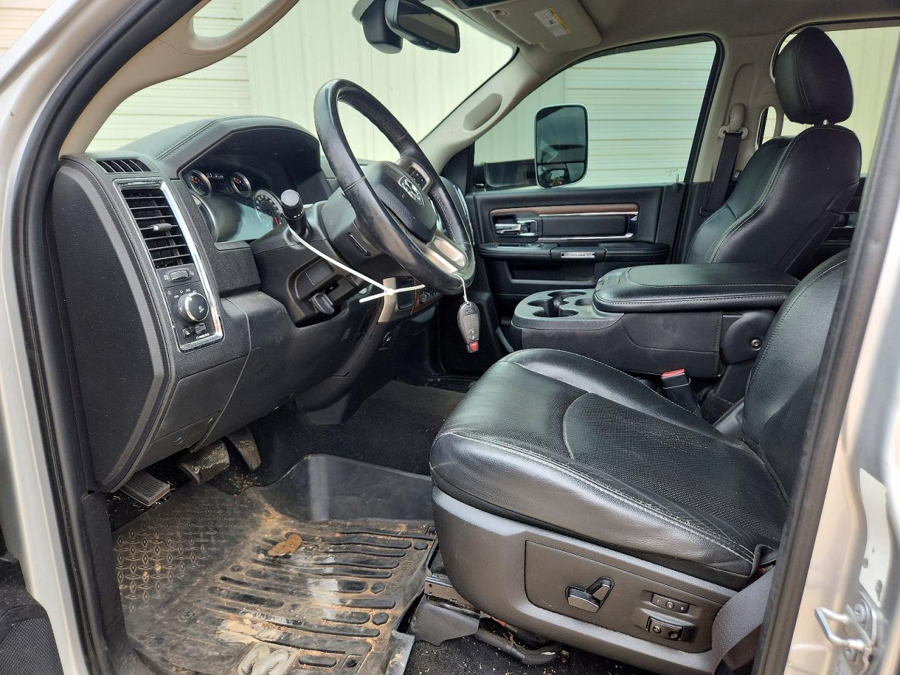 2017 RAM 2500 LARAMIE photo 19