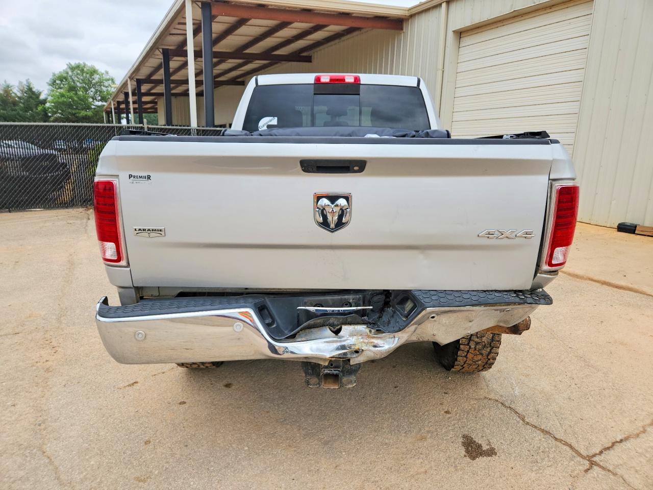 2017 RAM 2500 LARAMIE photo 16