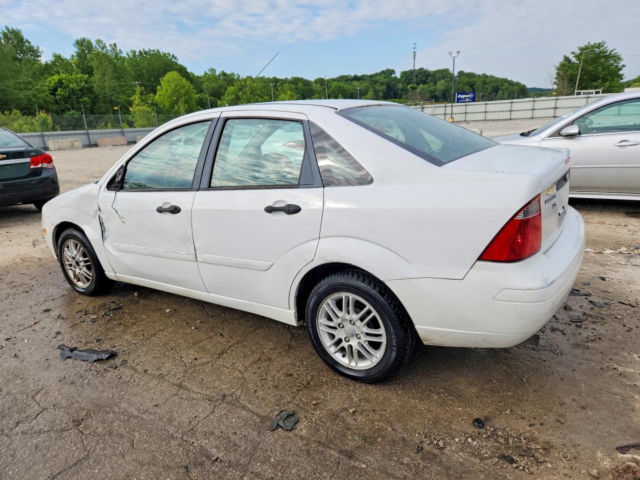 2007 FORD FOCUS ZX4 photo 4