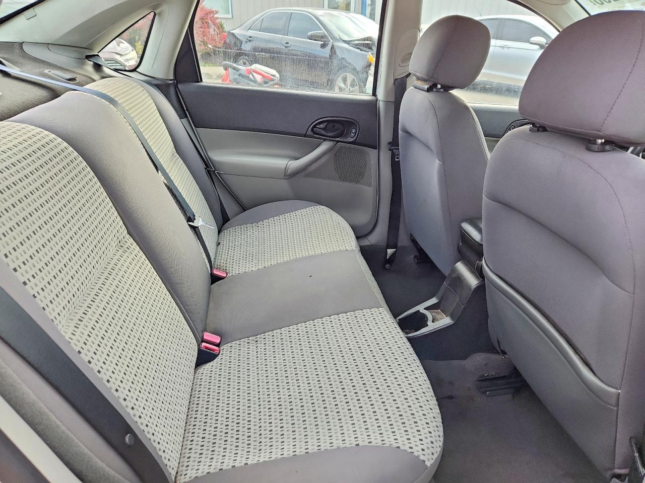 2007 FORD FOCUS ZX4 photo 28