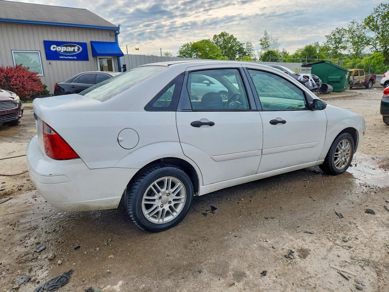 2007 FORD FOCUS ZX4 photo 7