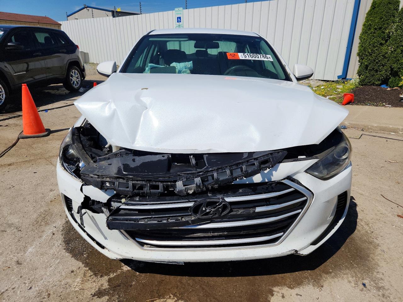 2017 HYUNDAI ELANTRA SE photo 9