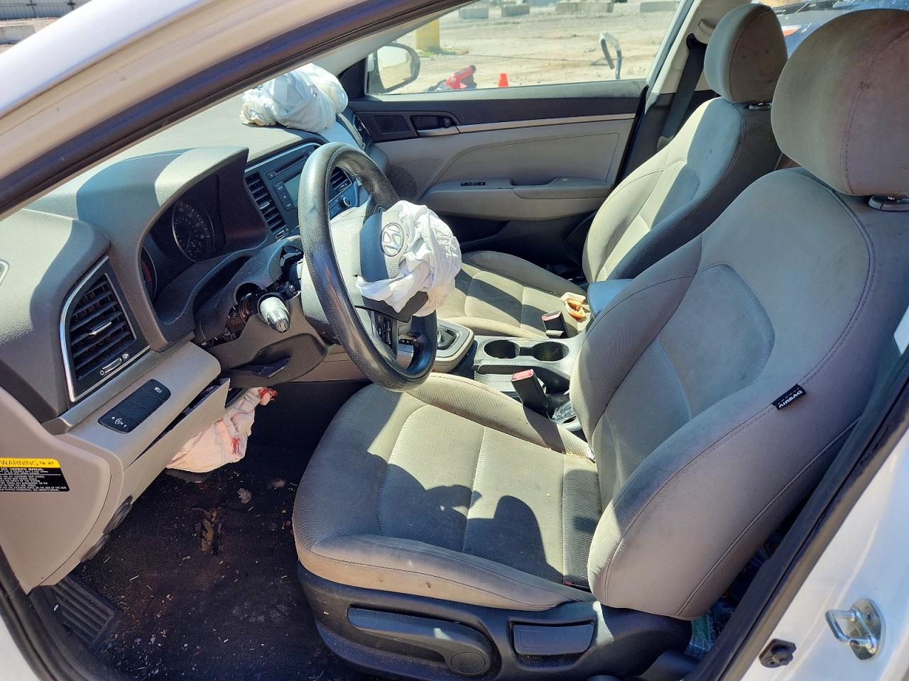 2017 HYUNDAI ELANTRA SE photo 13