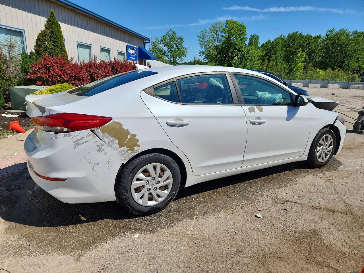 2017 HYUNDAI ELANTRA SE photo 5