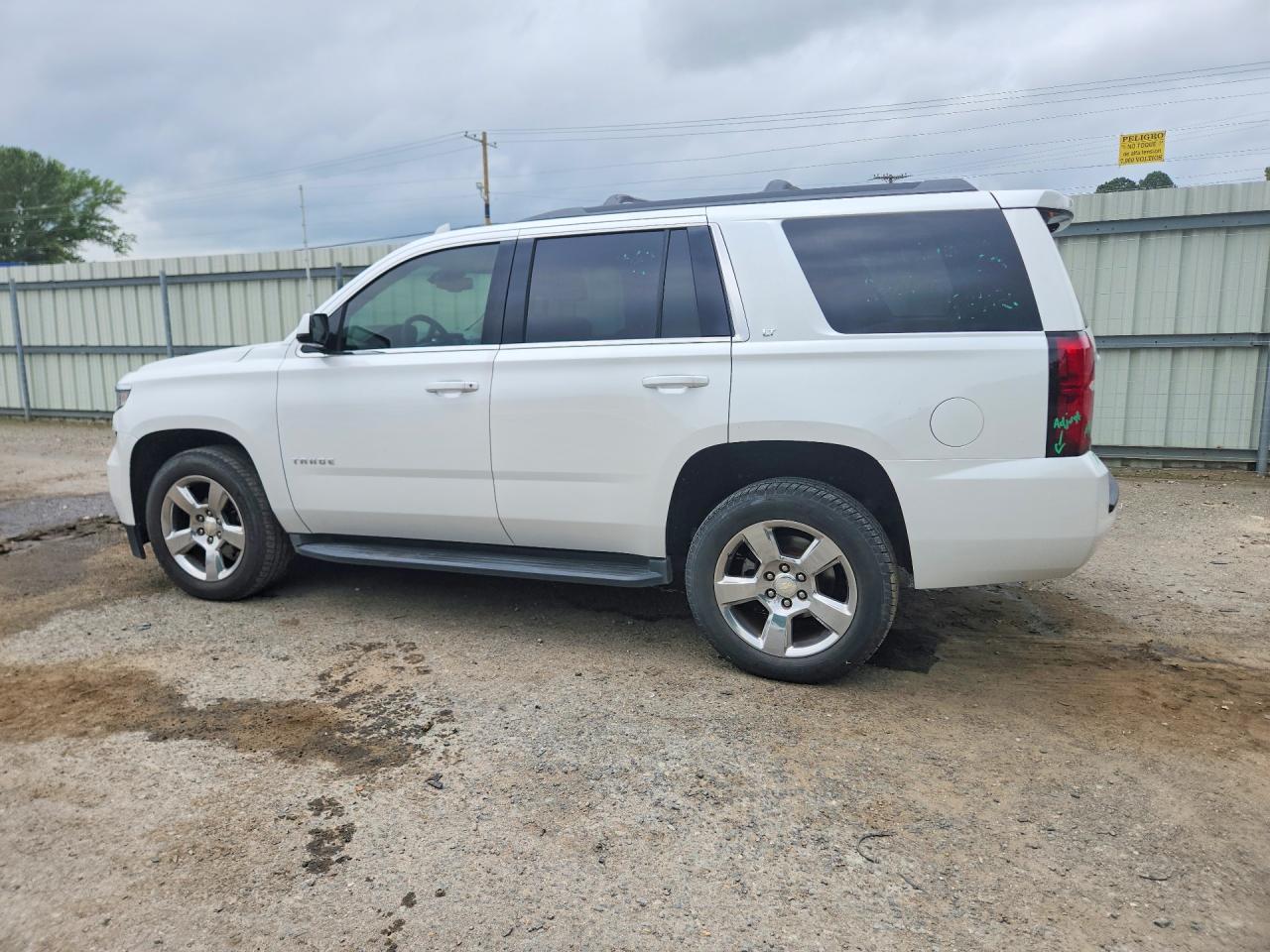2017 CHEVROLET TAHOE C1500 LT photo 4