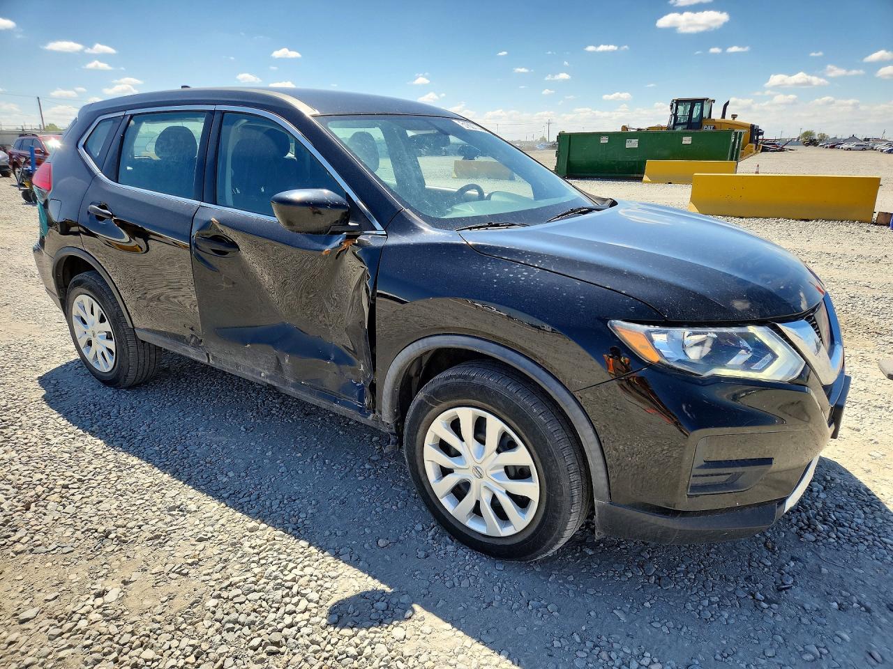 2017 NISSAN ROGUE S photo 4
