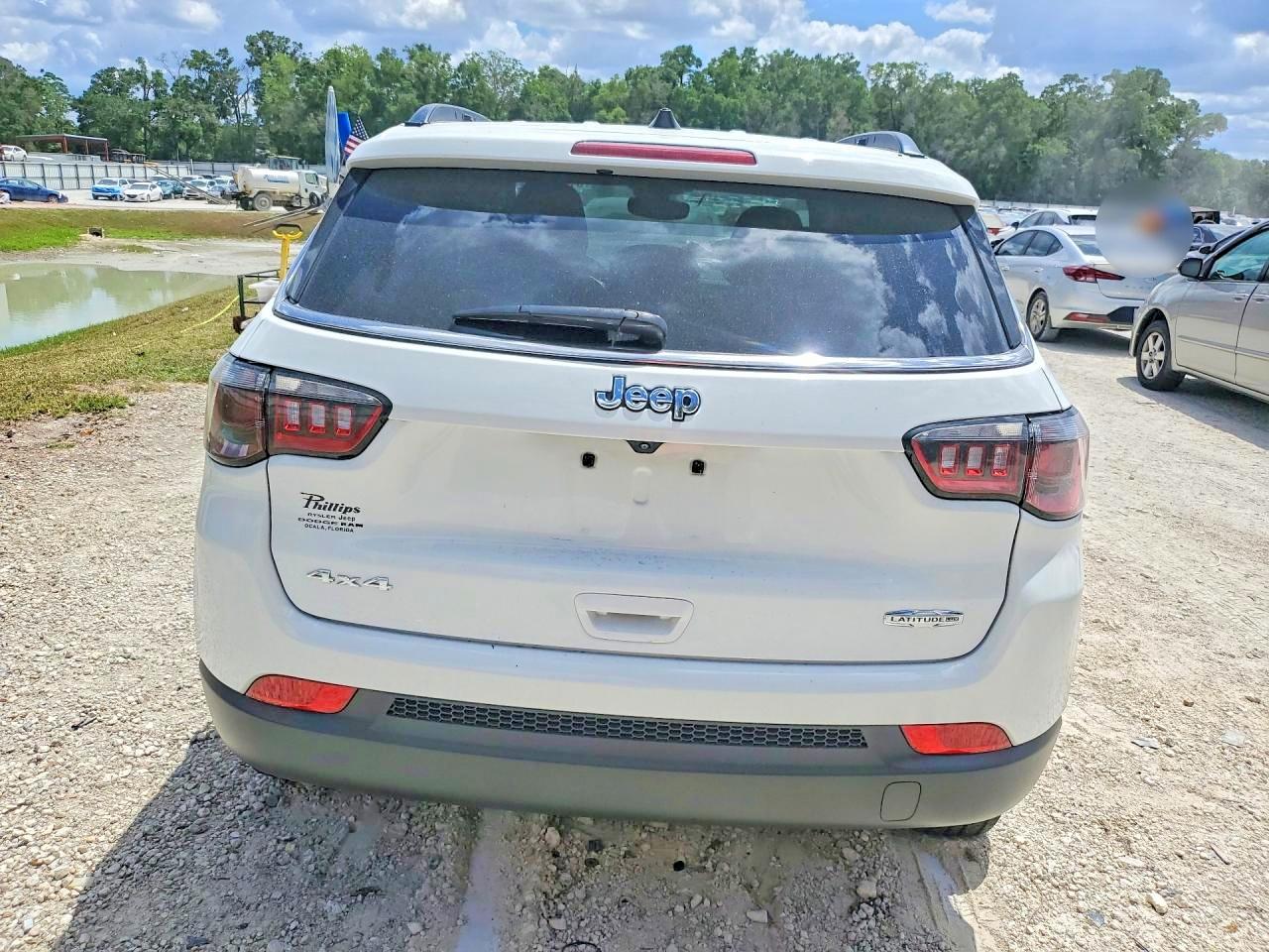 2024 JEEP COMPASS LATITUDE LUX photo 16