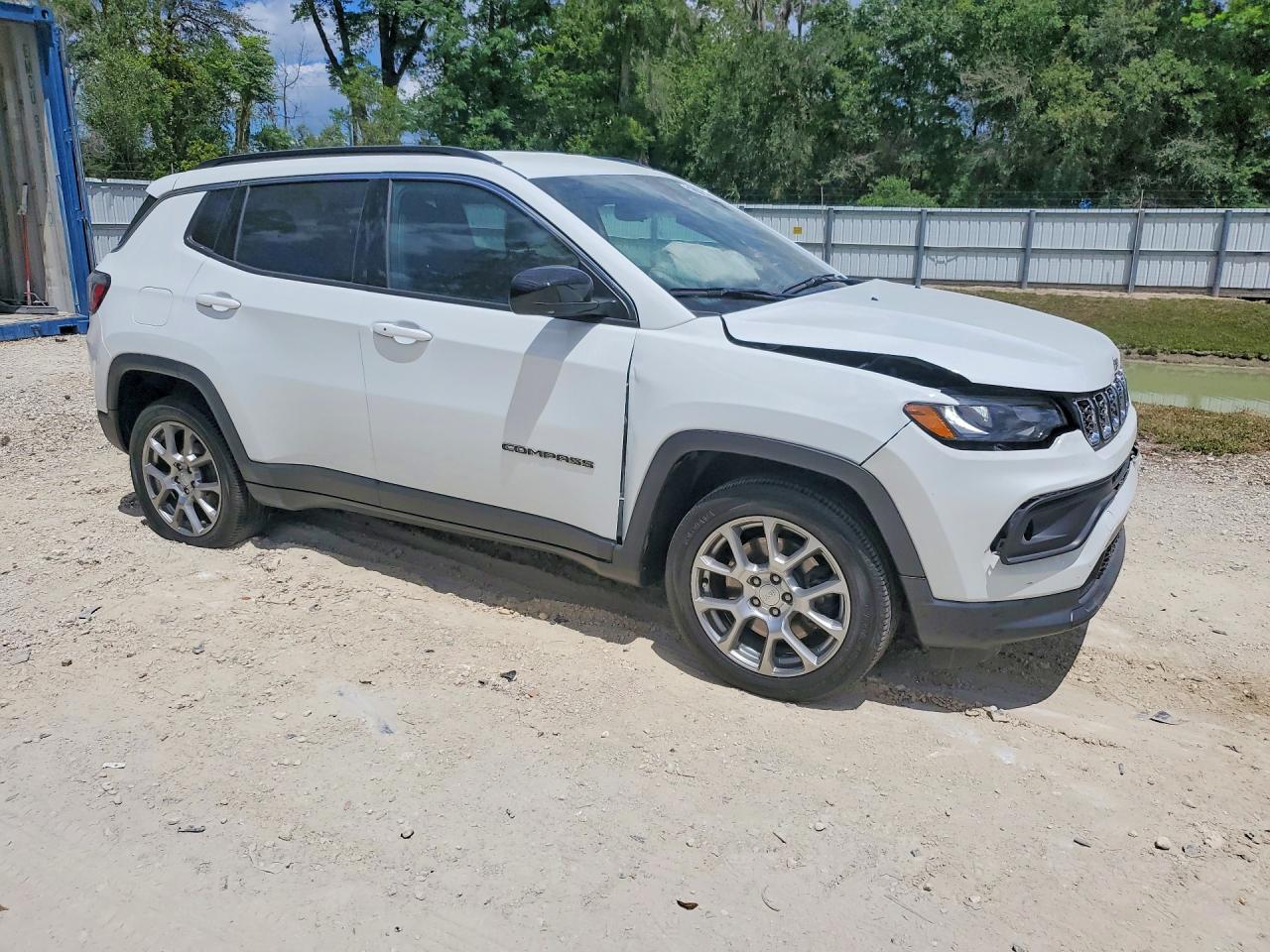 2024 JEEP COMPASS LATITUDE LUX photo 10