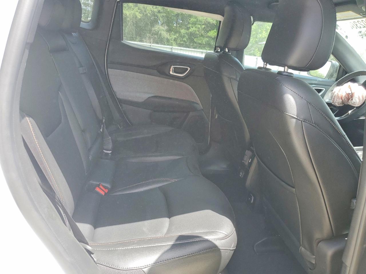 2024 JEEP COMPASS LATITUDE LUX photo 31