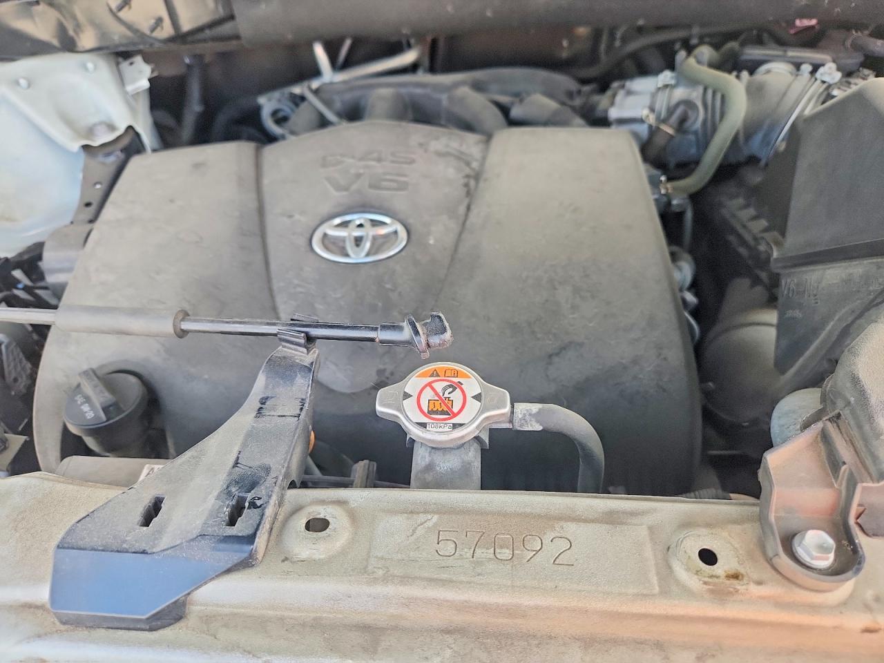 2019 TOYOTA HIGHLANDER LE photo 34