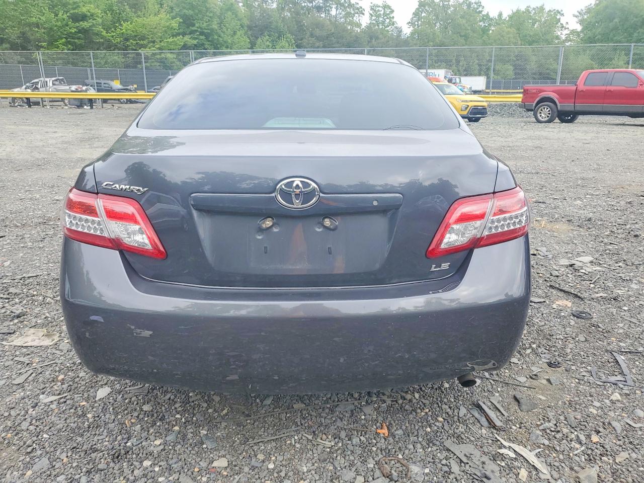 2011 TOYOTA CAMRY LE photo 16