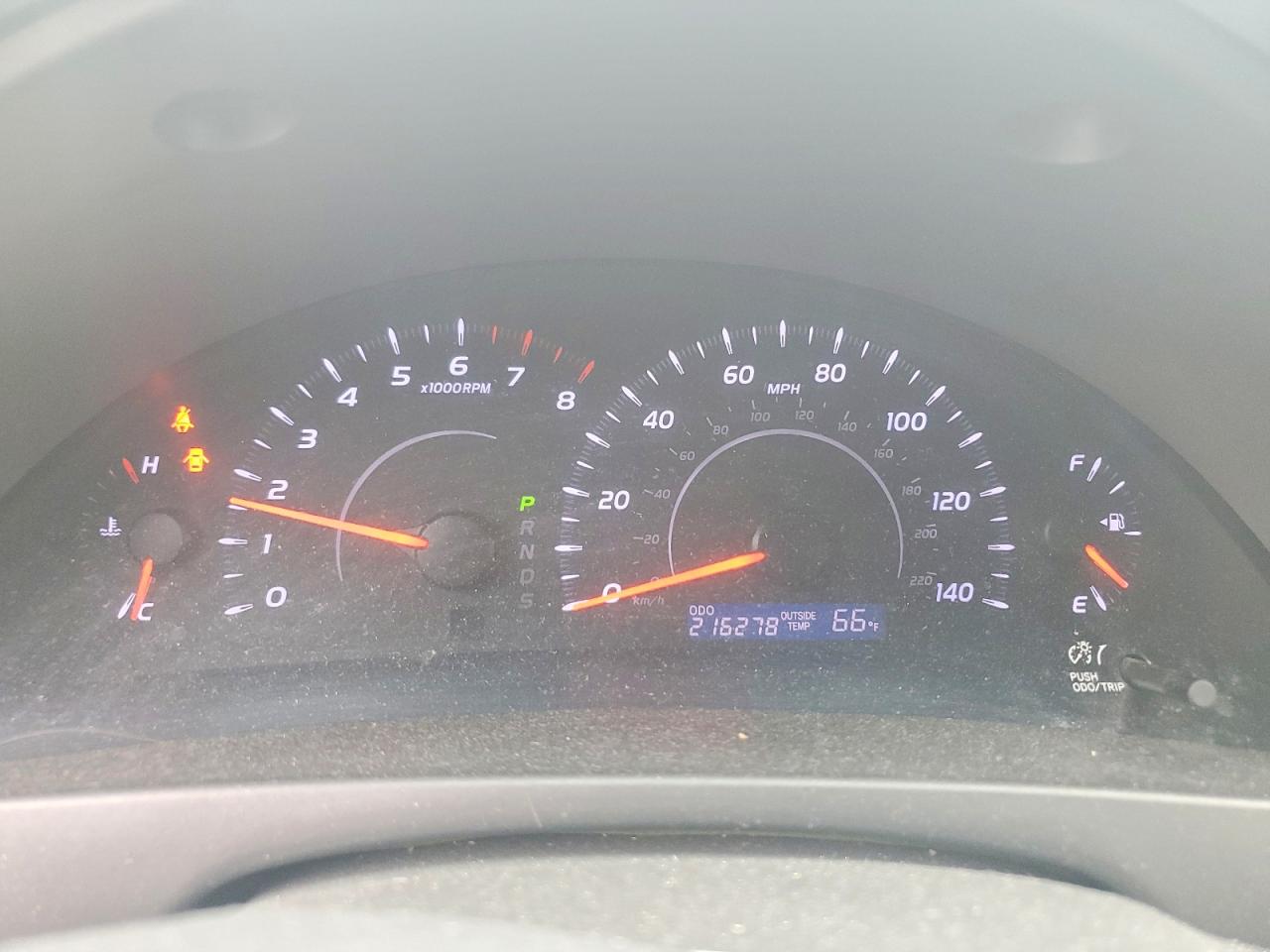 2011 TOYOTA CAMRY LE photo 25