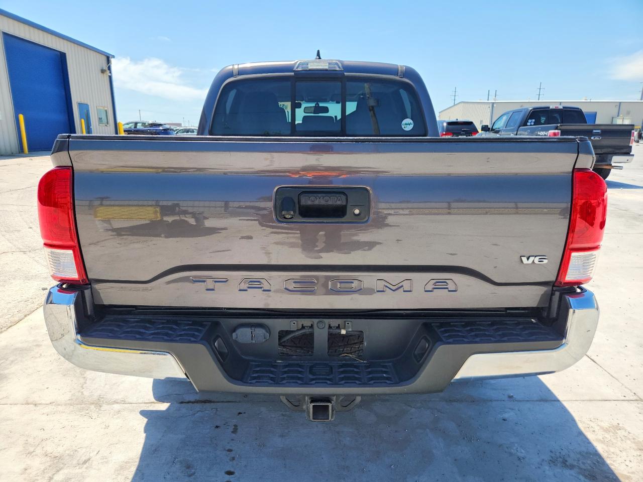 2017 TOYOTA TACOMA SR5 V6 photo 16