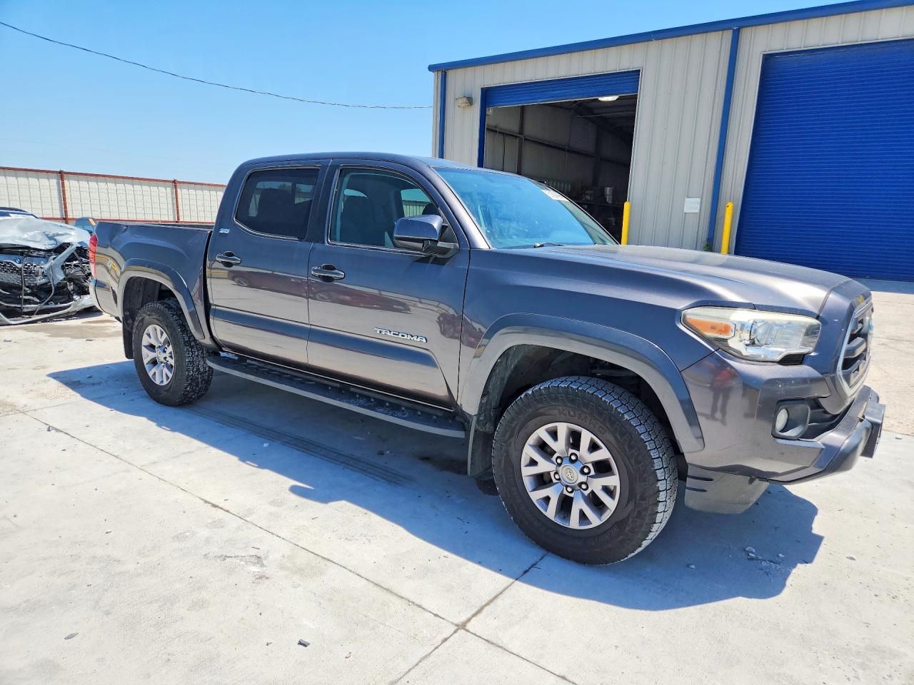 2017 TOYOTA TACOMA SR5 V6 photo 10