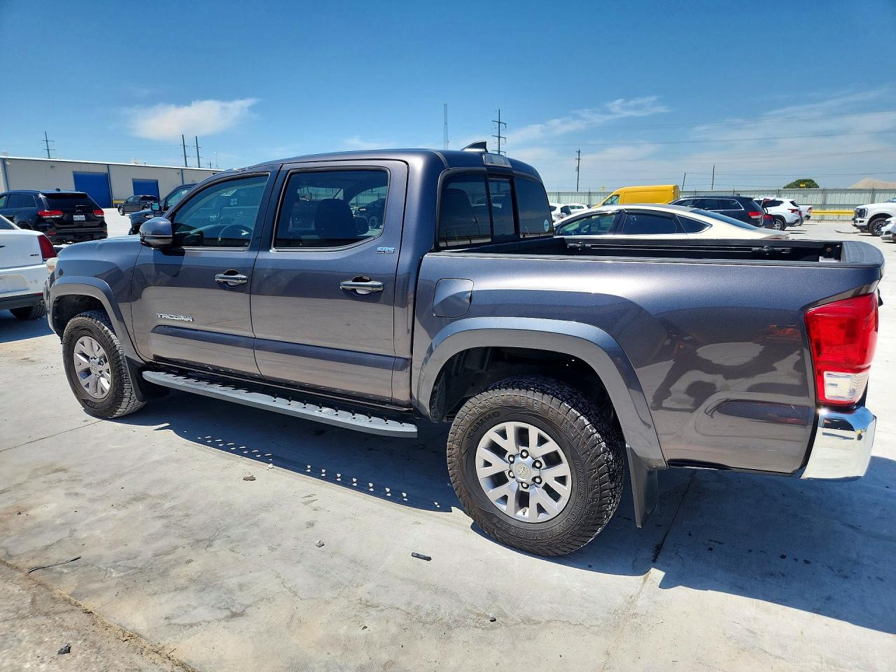 2017 TOYOTA TACOMA SR5 V6 photo 4
