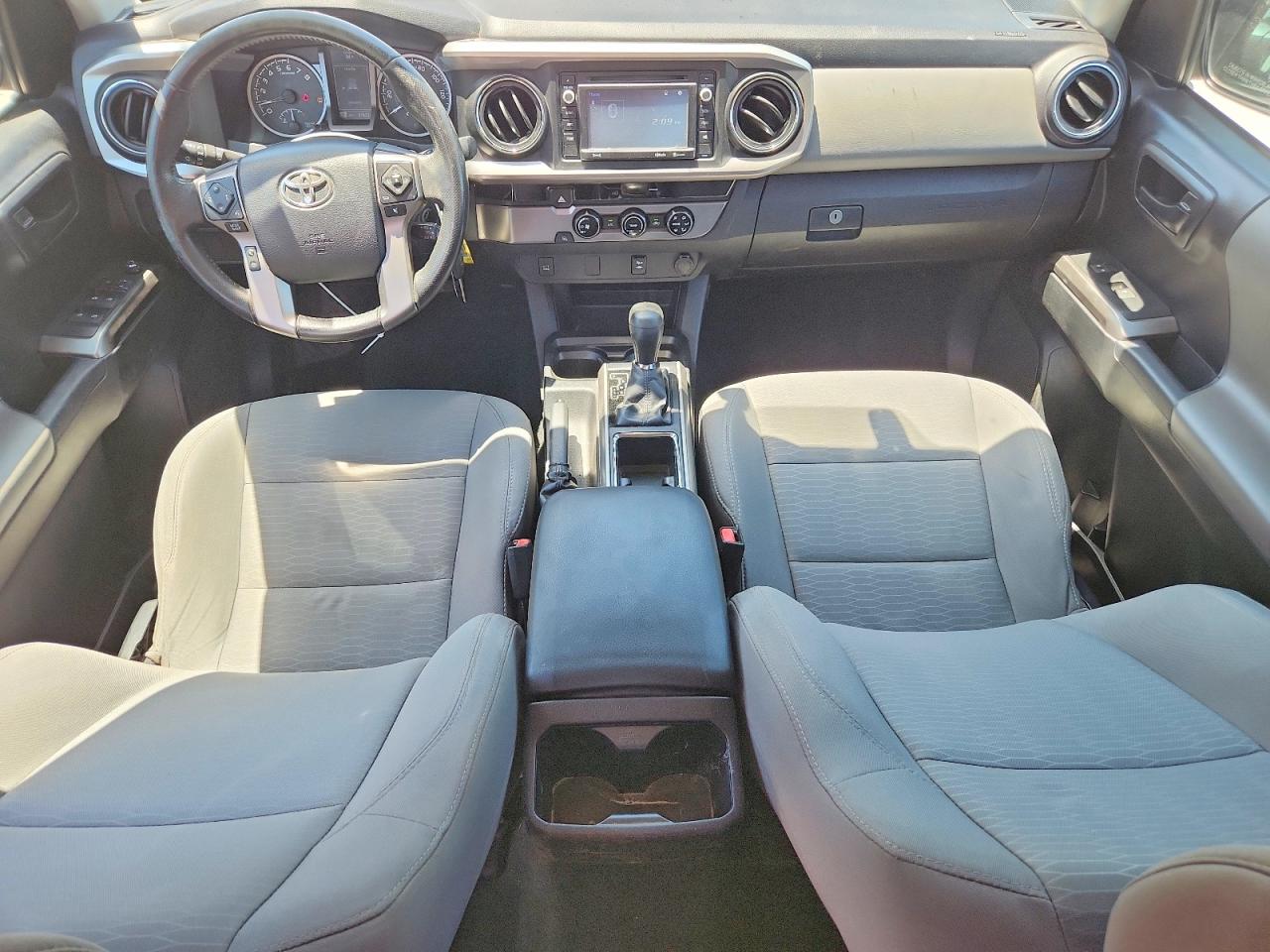 2017 TOYOTA TACOMA SR5 V6 photo 22