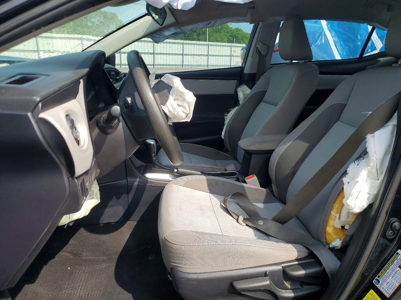 2018 TOYOTA COROLLA LE photo 13