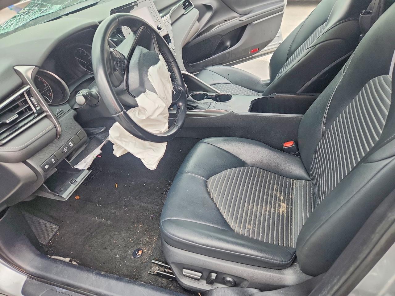 2022 TOYOTA CAMRY SE photo 13